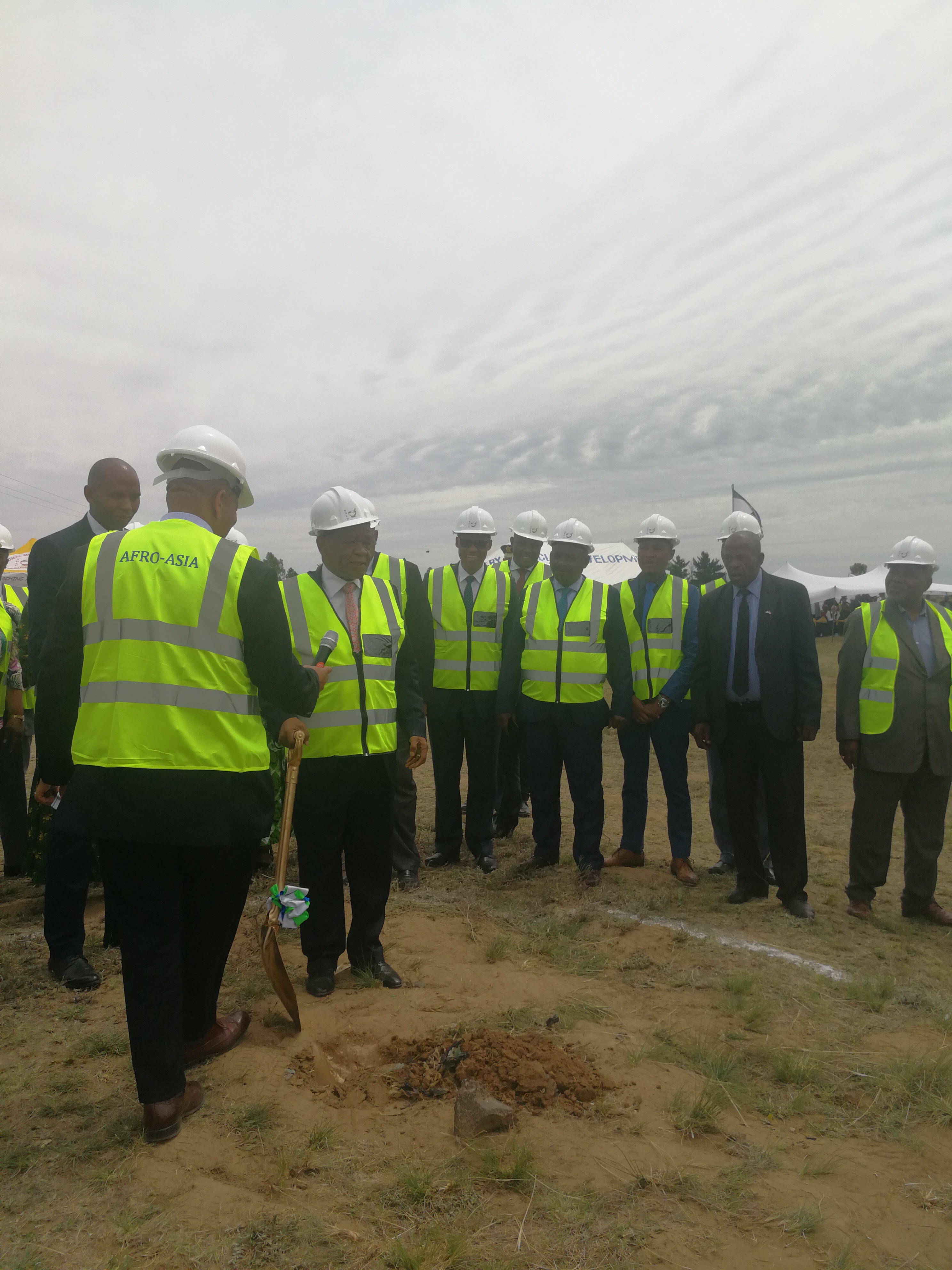 萊索托衛生部藥廠項目開工典禮報道